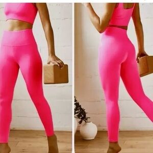 FP movement by Free people good karma 7/8 leggings size XS/S